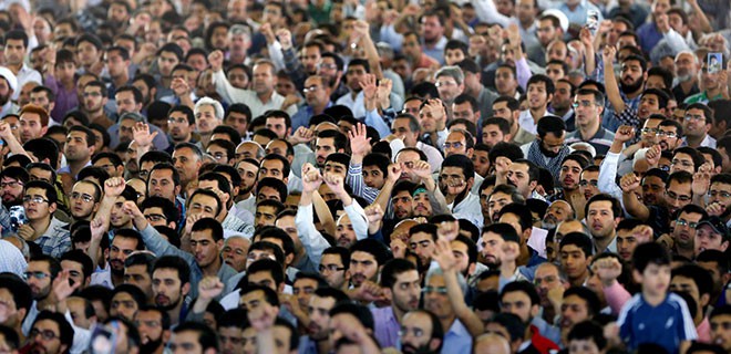 جوانان در صحنه